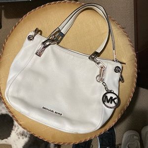 Michael Kors white pebbled leather handbag‎